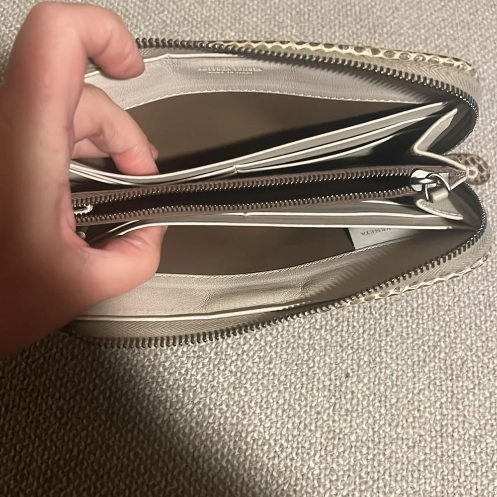 Bottega Veneta authentic bottega